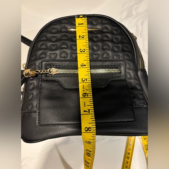 Like  Dreams vegan handbag/ vegan  leather black backpack. - Picture 9 of 15